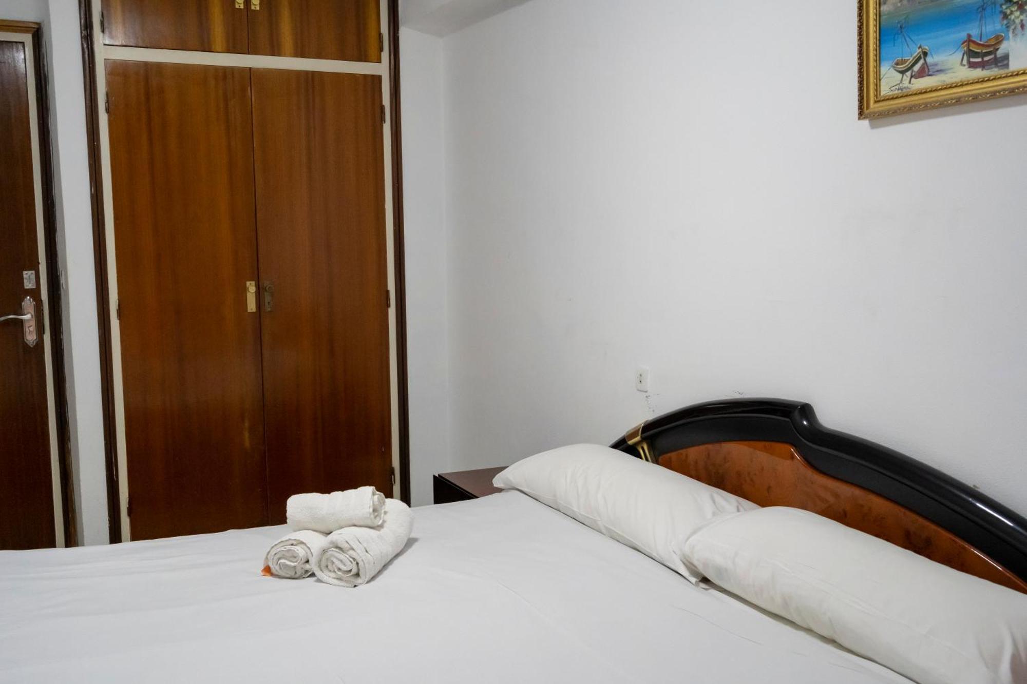 Habitacion Doble En La Victoria مالقة المظهر الخارجي الصورة